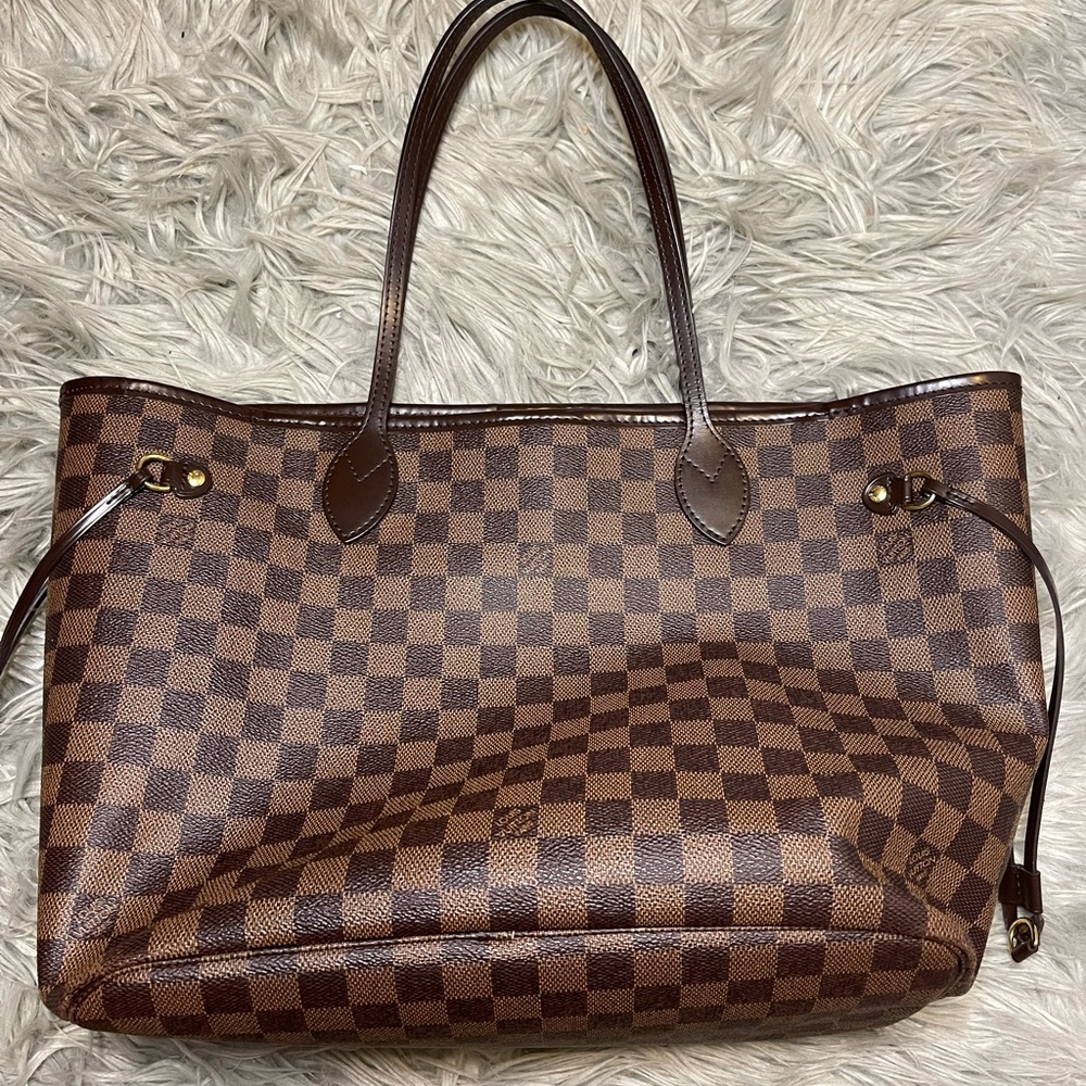 Louis Vuitton Neverfull MM Damier